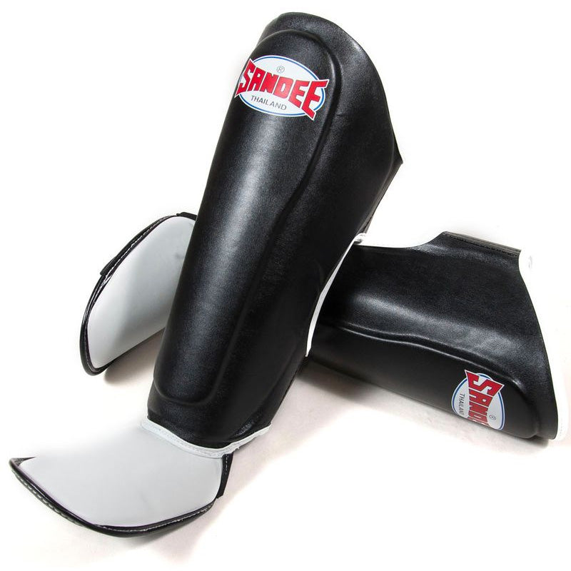 Sandee Kids Authentic Boot Shinguards Black & White close-up of padding and material